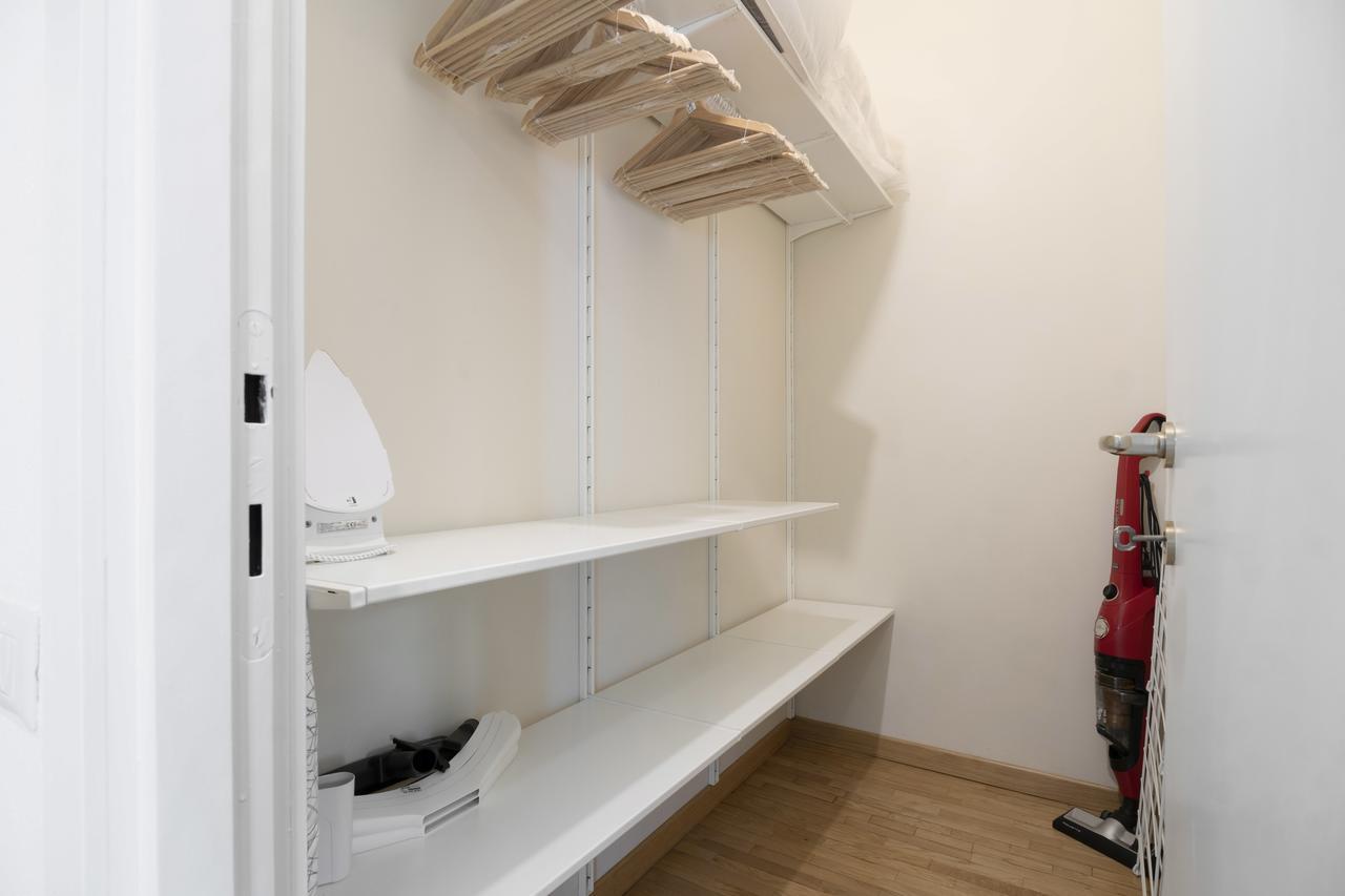 Residenza Cornaggia Apartment Milano Exterior foto